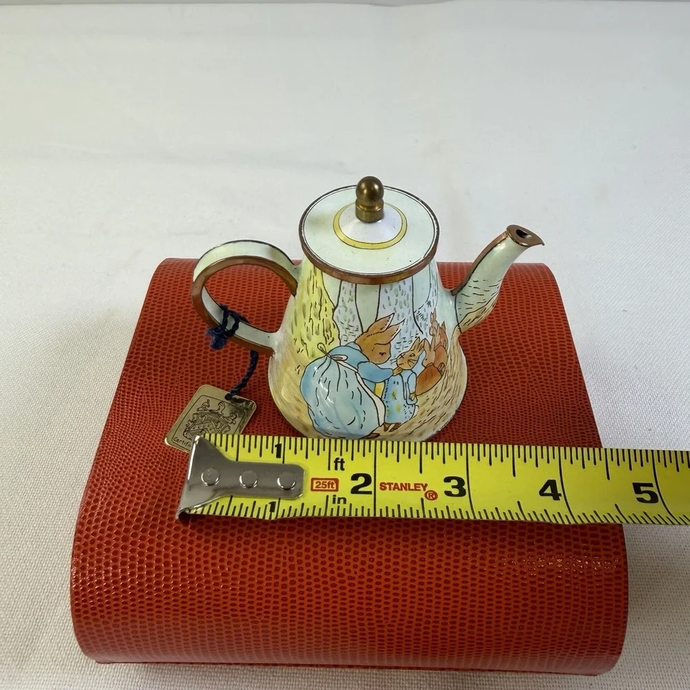 Vintage Charlotte Di Vita Peter Rabbit Miniature Tea Pot London 2001-2002 #BP003